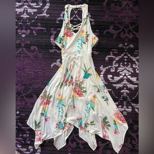 Junior’s Candie’s Floral Hanky Hem Dress